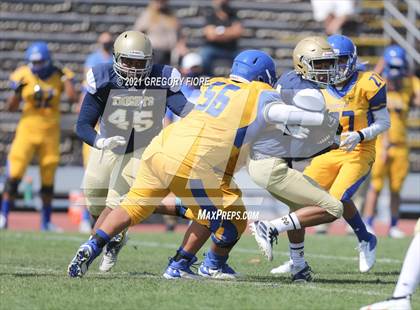 Thumbnail 2 in Notre Dame (SO) @ Bishop Amat photogallery.