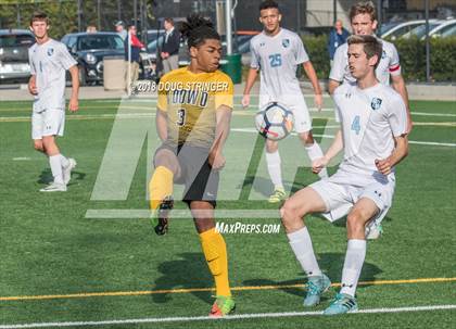 Thumbnail 2 in Bishop O'Dowd @ Bellarmine College Prep (CIF NorCal Regional D2 1st Round) photogallery.