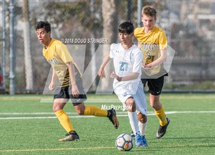 Thumbnail 2 in Bishop O'Dowd @ Bellarmine College Prep (CIF NorCal Regional D2 1st Round) photogallery.