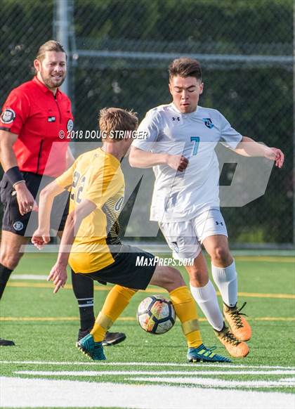 Thumbnail 3 in Bishop O'Dowd @ Bellarmine College Prep (CIF NorCal Regional D2 1st Round) photogallery.
