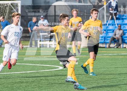Thumbnail 3 in Bishop O'Dowd @ Bellarmine College Prep (CIF NorCal Regional D2 1st Round) photogallery.
