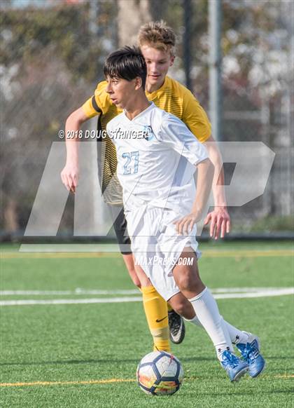 Thumbnail 1 in Bishop O'Dowd @ Bellarmine College Prep (CIF NorCal Regional D2 1st Round) photogallery.