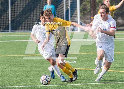Thumbnail 3 in Bishop O'Dowd @ Bellarmine College Prep (CIF NorCal Regional D2 1st Round) photogallery.