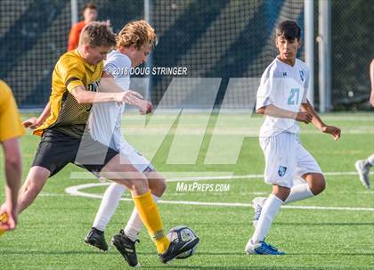 Thumbnail 2 in Bishop O'Dowd @ Bellarmine College Prep (CIF NorCal Regional D2 1st Round) photogallery.