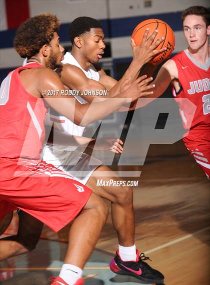 Thumbnail 2 in Allen vs. Judson (MCDonald's Texas Invitational) photogallery.
