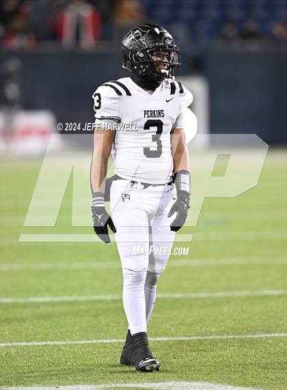 Thumbnail 3 in Perkins vs. Indian Valley (OHSAA Division 4 Final) photogallery.