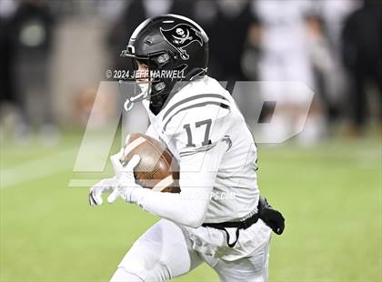 Thumbnail 3 in Perkins vs. Indian Valley (OHSAA Division 4 Final) photogallery.