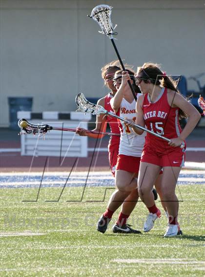 Thumbnail 2 in Mater Dei vs. Rosary photogallery.