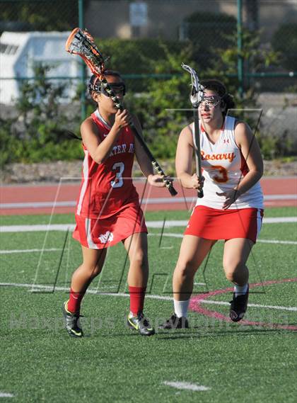 Thumbnail 2 in Mater Dei vs. Rosary photogallery.
