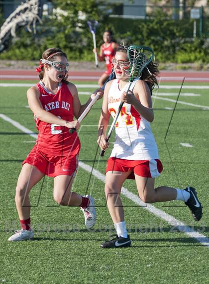 Thumbnail 2 in Mater Dei vs. Rosary photogallery.
