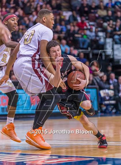 Thumbnail 2 in Valley Regional vs. Sacred Heart (CIAC Class S Final) photogallery.