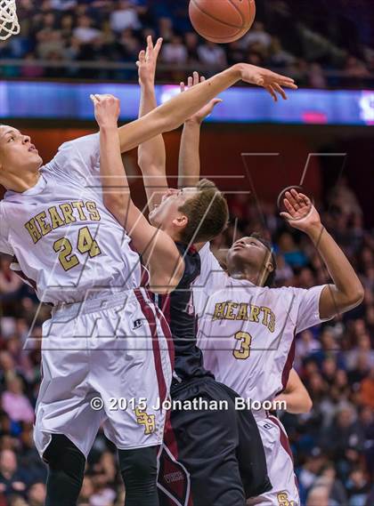 Thumbnail 1 in Valley Regional vs. Sacred Heart (CIAC Class S Final) photogallery.