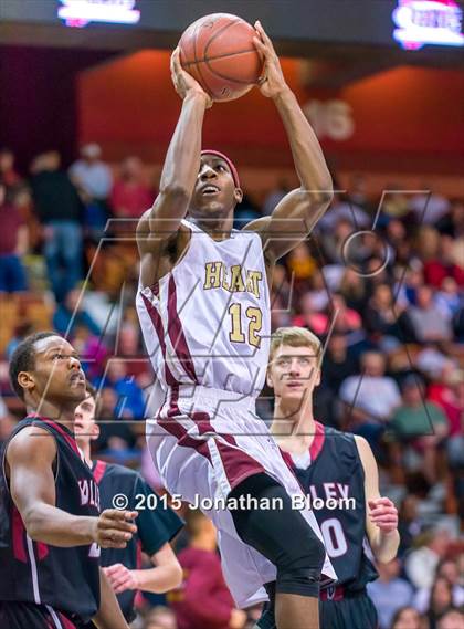 Thumbnail 2 in Valley Regional vs. Sacred Heart (CIAC Class S Final) photogallery.