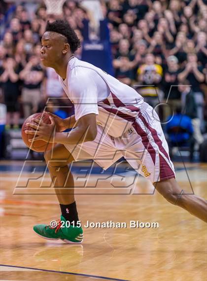Thumbnail 3 in Valley Regional vs. Sacred Heart (CIAC Class S Final) photogallery.