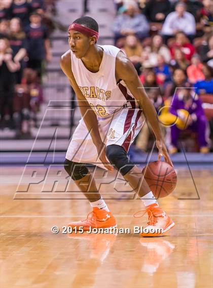 Thumbnail 1 in Valley Regional vs. Sacred Heart (CIAC Class S Final) photogallery.