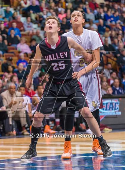 Thumbnail 1 in Valley Regional vs. Sacred Heart (CIAC Class S Final) photogallery.