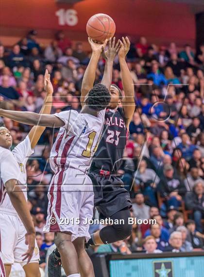 Thumbnail 2 in Valley Regional vs. Sacred Heart (CIAC Class S Final) photogallery.