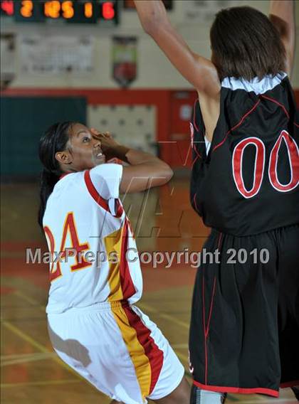 Thumbnail 3 in Corona vs. Miller (Lady Bears Holiday Classic) photogallery.
