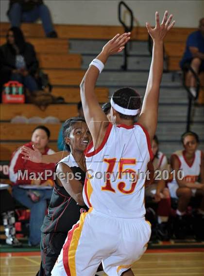 Thumbnail 1 in Corona vs. Miller (Lady Bears Holiday Classic) photogallery.