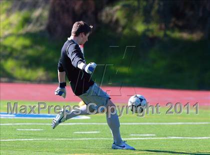 Thumbnail 2 in Point Loma vs. Hoover (San Diego City Tournament) photogallery.