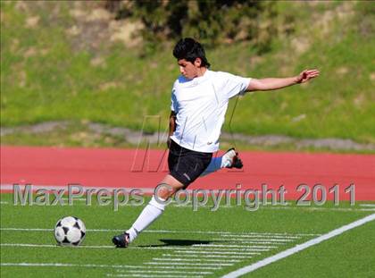 Thumbnail 1 in Point Loma vs. Hoover (San Diego City Tournament) photogallery.