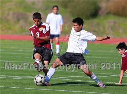 Thumbnail 1 in Point Loma vs. Hoover (San Diego City Tournament) photogallery.