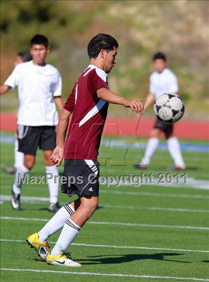 Thumbnail 1 in Point Loma vs. Hoover (San Diego City Tournament) photogallery.