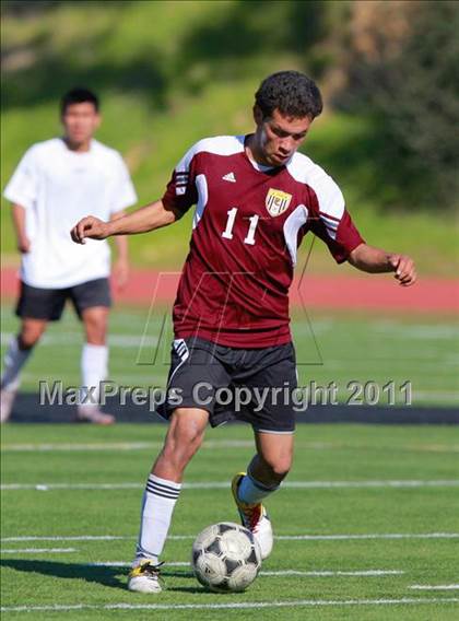 Thumbnail 2 in Point Loma vs. Hoover (San Diego City Tournament) photogallery.