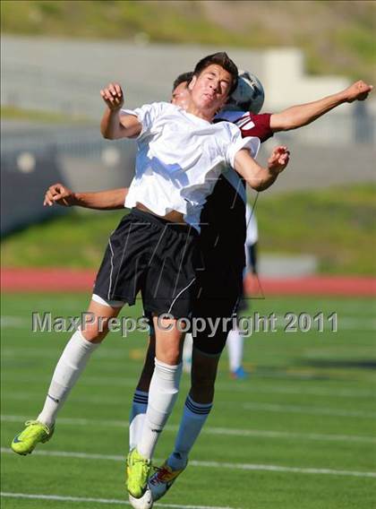 Thumbnail 1 in Point Loma vs. Hoover (San Diego City Tournament) photogallery.