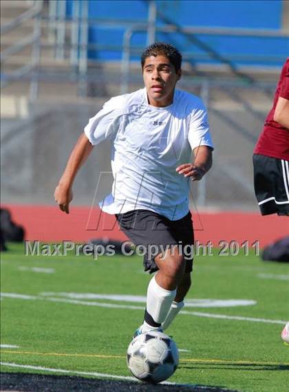 Thumbnail 1 in Point Loma vs. Hoover (San Diego City Tournament) photogallery.