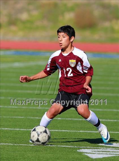 Thumbnail 3 in Point Loma vs. Hoover (San Diego City Tournament) photogallery.