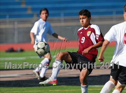 Thumbnail 1 in Point Loma vs. Hoover (San Diego City Tournament) photogallery.