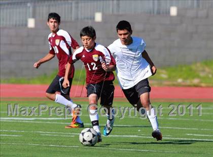 Thumbnail 3 in Point Loma vs. Hoover (San Diego City Tournament) photogallery.