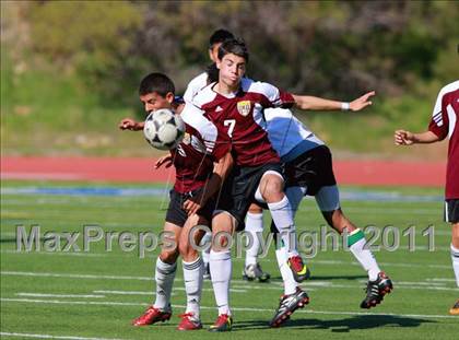 Thumbnail 2 in Point Loma vs. Hoover (San Diego City Tournament) photogallery.