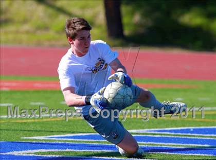 Thumbnail 1 in Point Loma vs. Hoover (San Diego City Tournament) photogallery.
