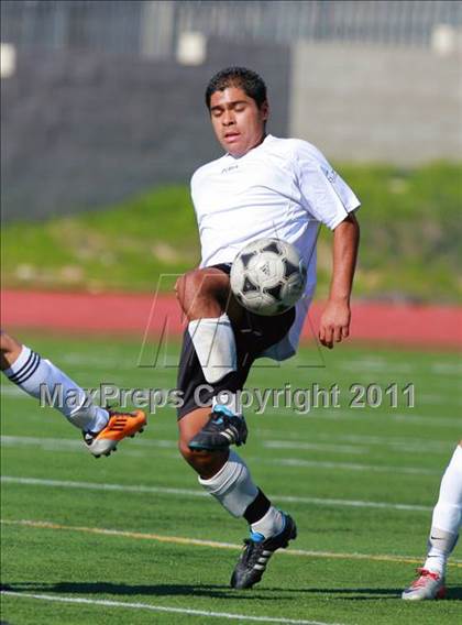 Thumbnail 3 in Point Loma vs. Hoover (San Diego City Tournament) photogallery.