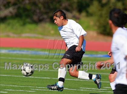 Thumbnail 2 in Point Loma vs. Hoover (San Diego City Tournament) photogallery.
