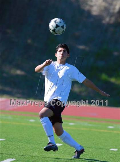 Thumbnail 1 in Point Loma vs. Hoover (San Diego City Tournament) photogallery.