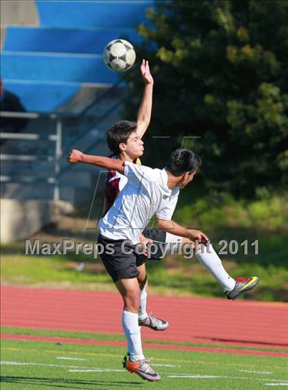 Thumbnail 1 in Point Loma vs. Hoover (San Diego City Tournament) photogallery.