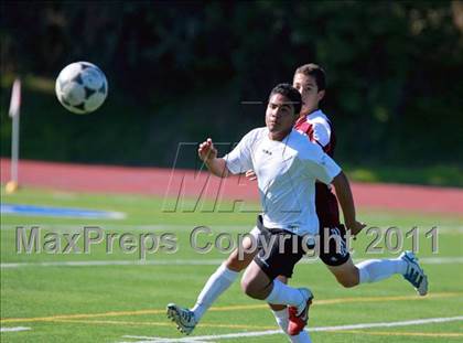 Thumbnail 3 in Point Loma vs. Hoover (San Diego City Tournament) photogallery.