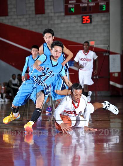 Thumbnail 3 in Hoover vs. Otay Ranch (Xtreme Glass Invitational) photogallery.