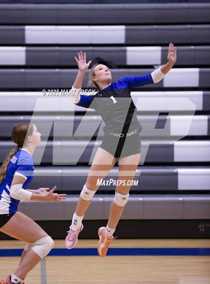 Thumbnail 2 in Hickman @ Capital City photogallery.