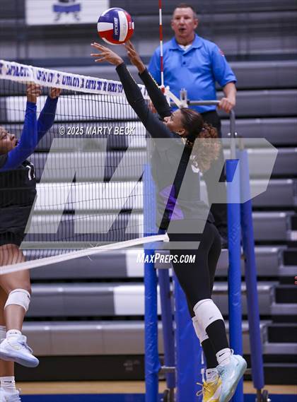 Thumbnail 3 in Hickman @ Capital City photogallery.