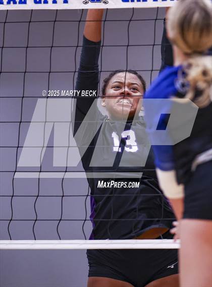 Thumbnail 3 in Hickman @ Capital City photogallery.