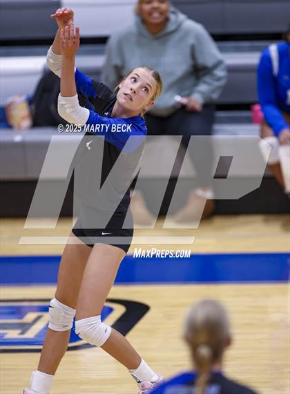 Thumbnail 2 in Hickman @ Capital City photogallery.