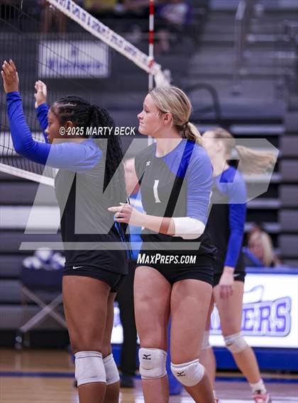 Thumbnail 2 in Hickman @ Capital City photogallery.