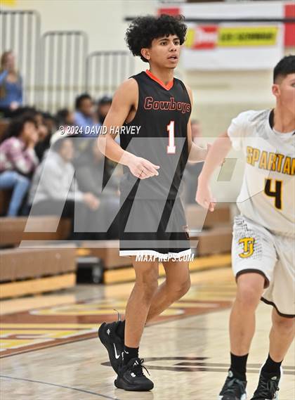 Thumbnail 3 in Denver West vs Thomas Jefferson photogallery.