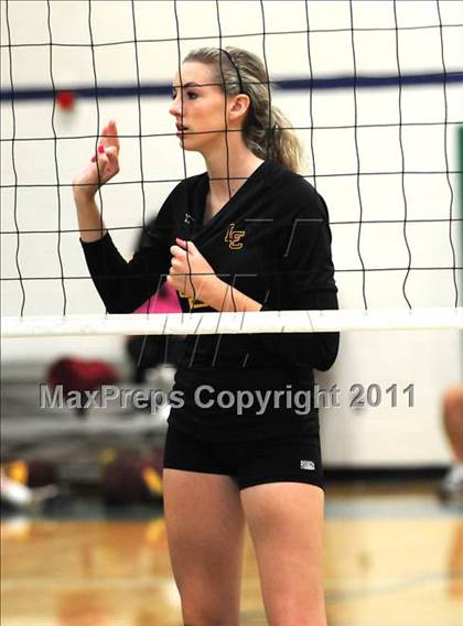 Thumbnail 3 in Redlands East Valley vs. La Canada (Durango Fall Classic) photogallery.