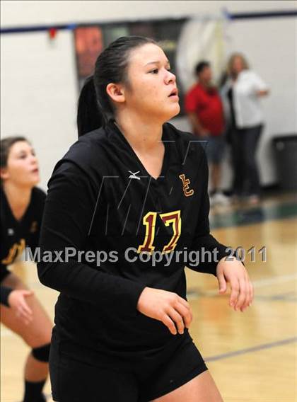 Thumbnail 3 in Redlands East Valley vs. La Canada (Durango Fall Classic) photogallery.