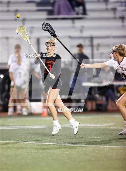 Thumbnail 2 in Carondelet vs. San Ramon Valley (CIFNCS D1 Semifinals) photogallery.